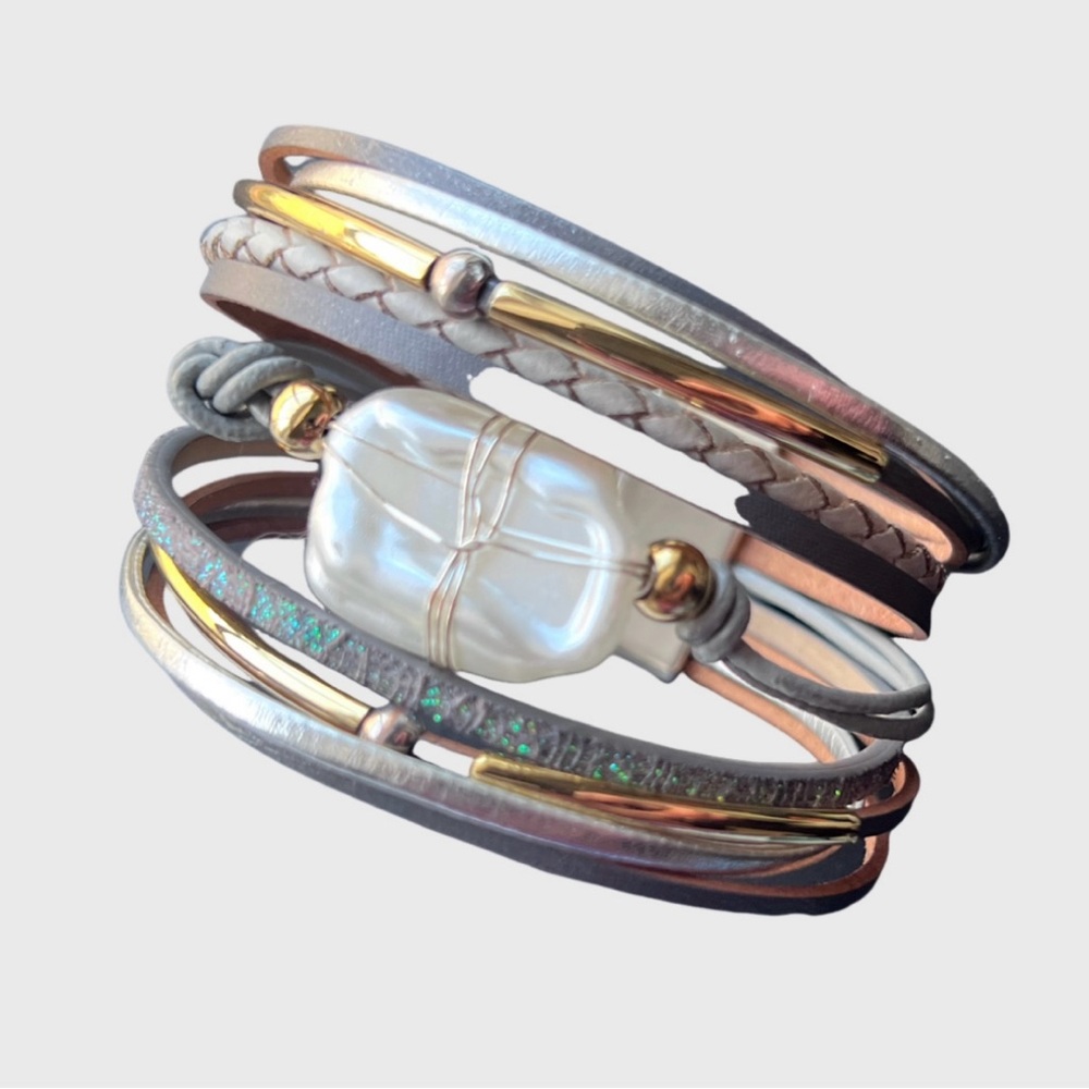 Elegant Multi-Layered Bracelet with Gold and Silver Accents - Picture 3 of 6